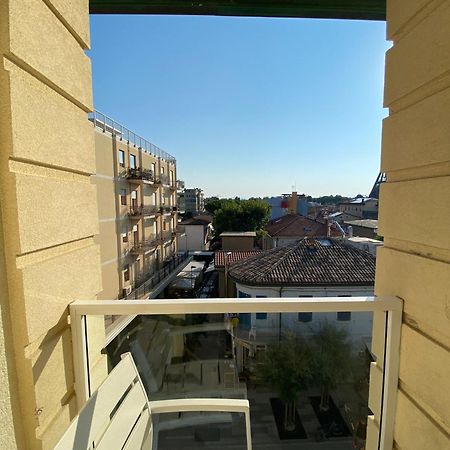Marina Beach Aparthotel Rimini Bagian luar foto