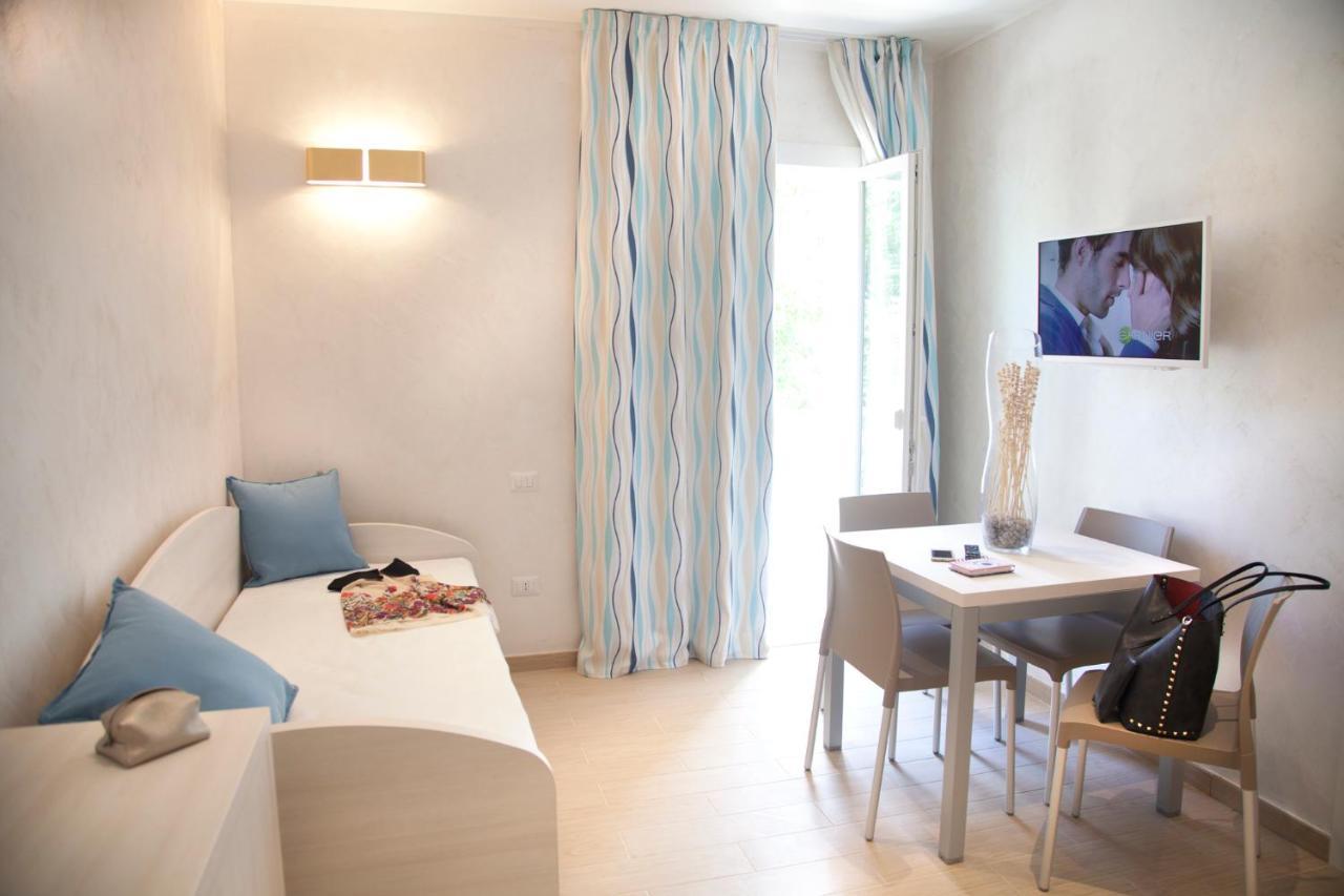 Marina Beach Aparthotel Rimini Bagian luar foto
