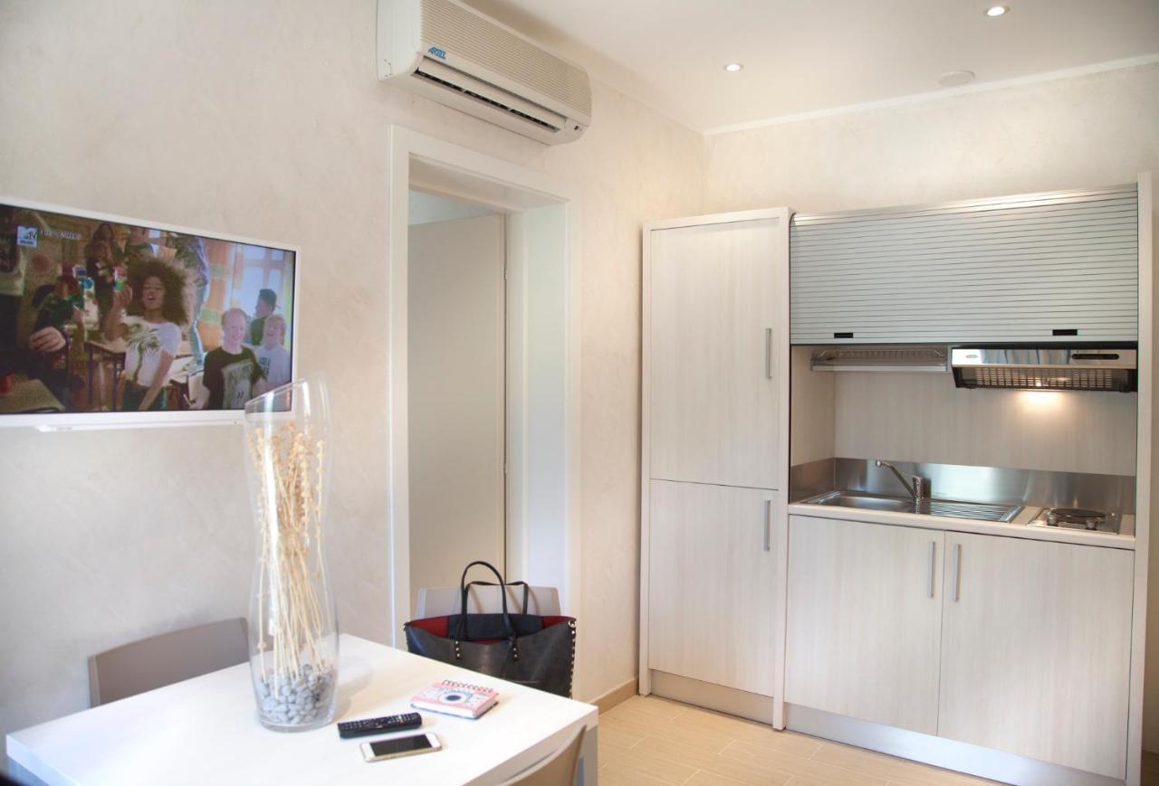 Marina Beach Aparthotel Rimini Bagian luar foto