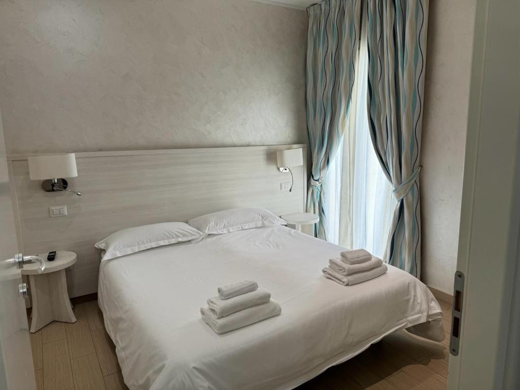 Marina Beach Aparthotel Rimini Bagian luar foto