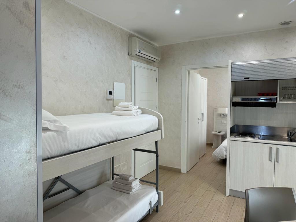 Marina Beach Aparthotel Rimini Bagian luar foto