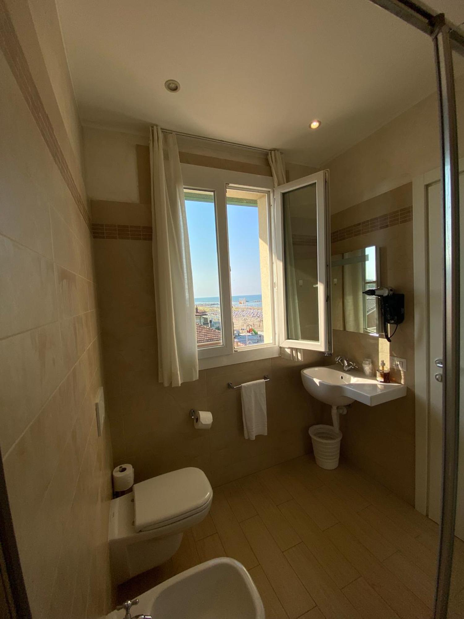 Marina Beach Aparthotel Rimini Bagian luar foto