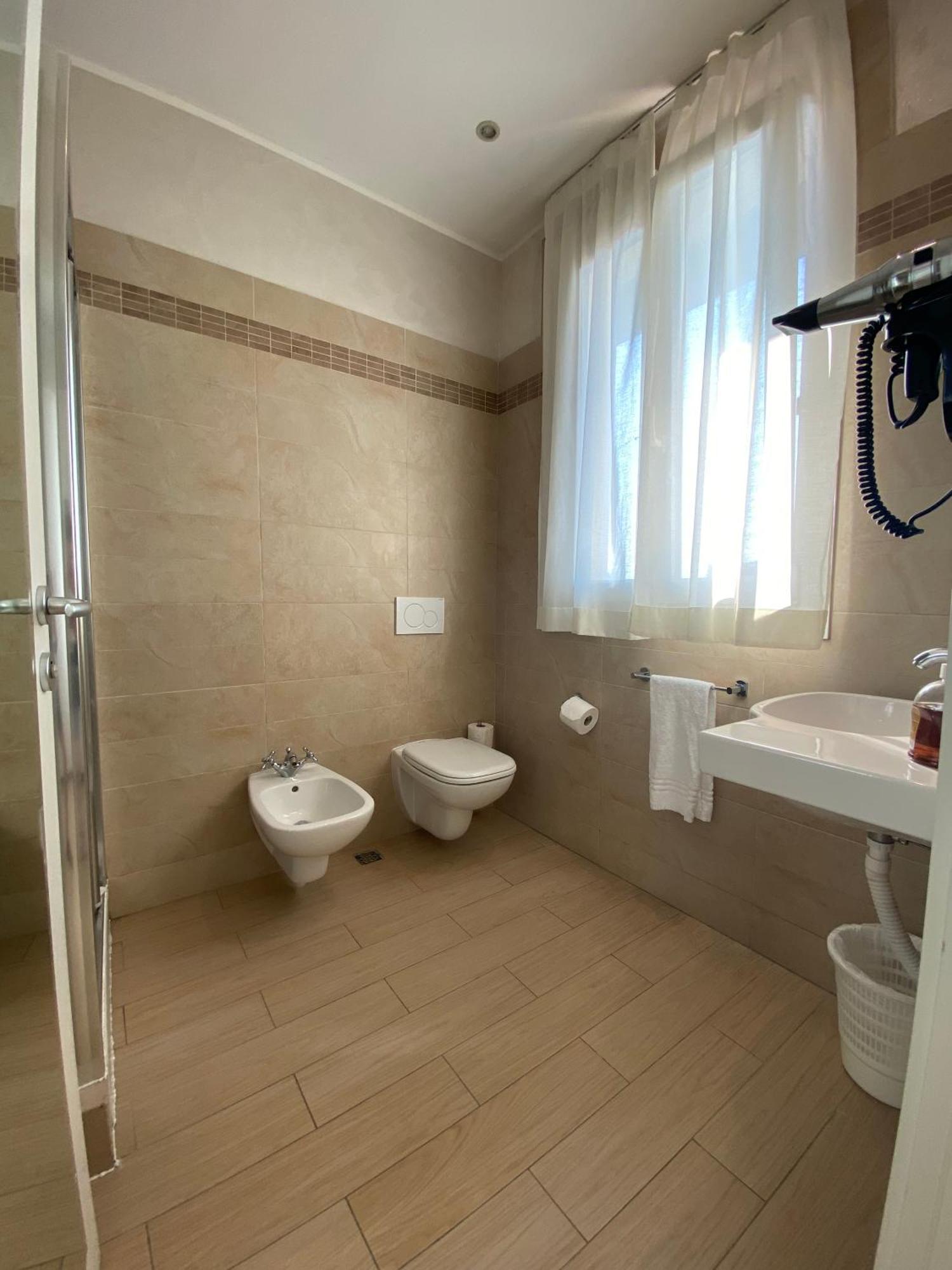 Marina Beach Aparthotel Rimini Bagian luar foto