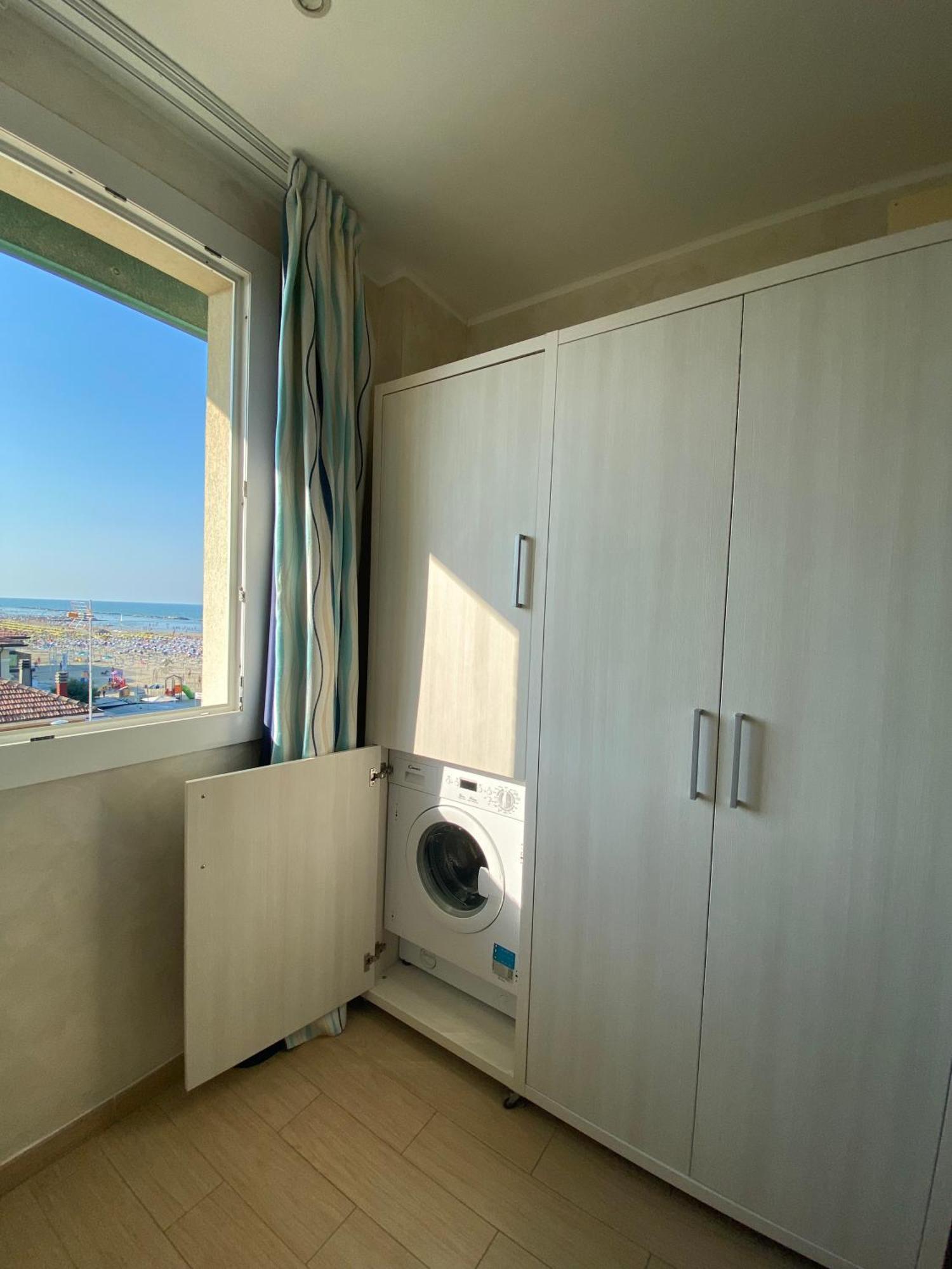 Marina Beach Aparthotel Rimini Bagian luar foto